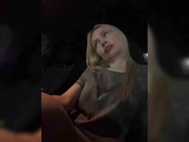 هذا النموذج مباشر الآن. -SexyMilf-