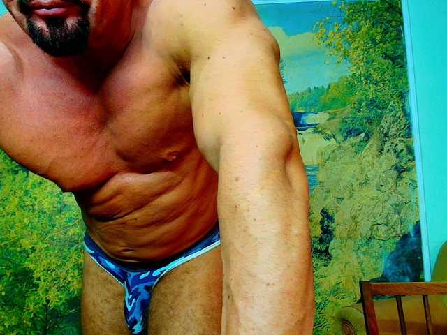 Spartacusdom — live male cam