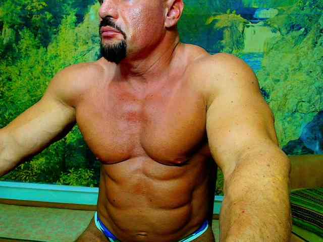 Spartacusdom Sex Cam Show