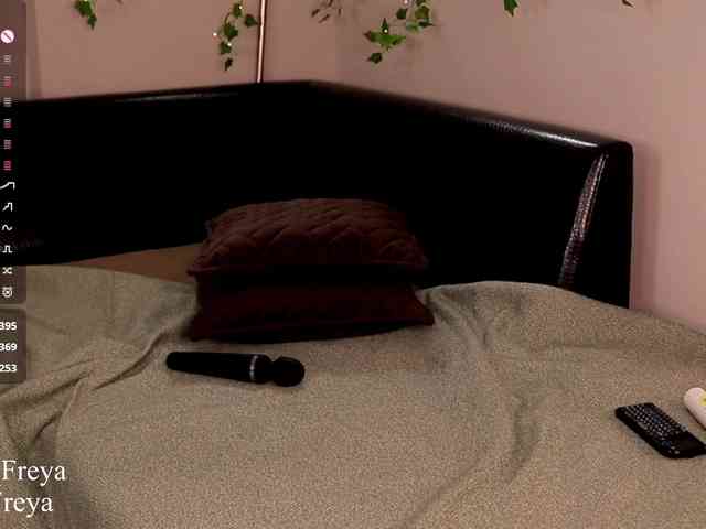 LustyFreya webcam