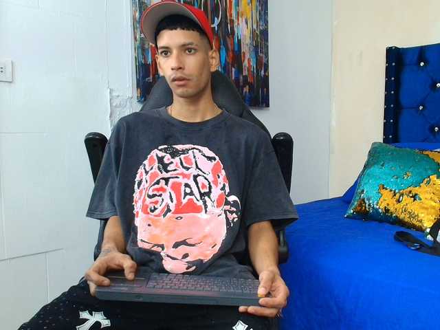 Angeel-hot24 live webcam show