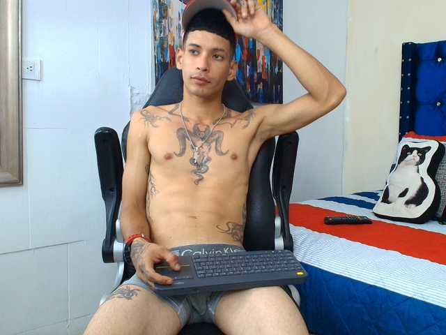 Angeel-hot24 live webcam show