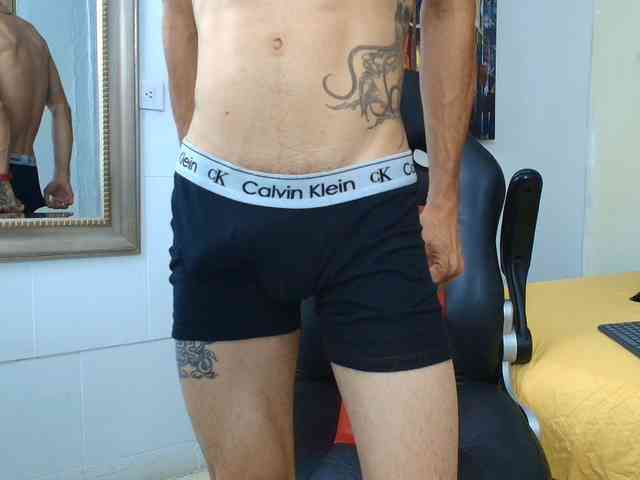 Angeel-hot24 Live Webcam on BongaCams