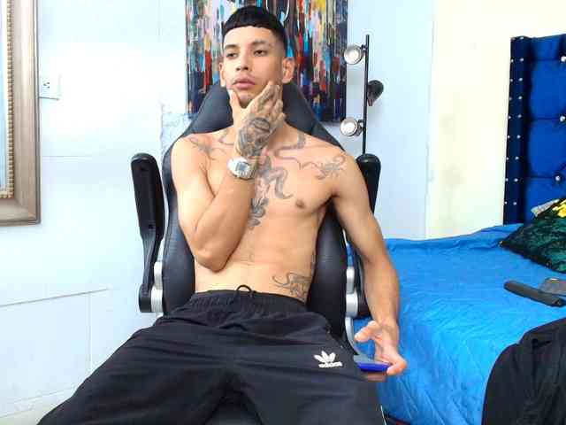 Angeel-hot24 Live Webcam on BongaCams