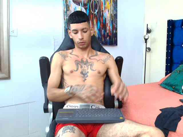 Angeel-hot24 Live Webcam on BongaCams