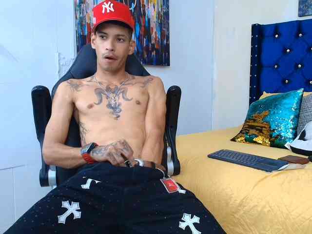 Angeel-hot24 Live Webcam on BongaCams
