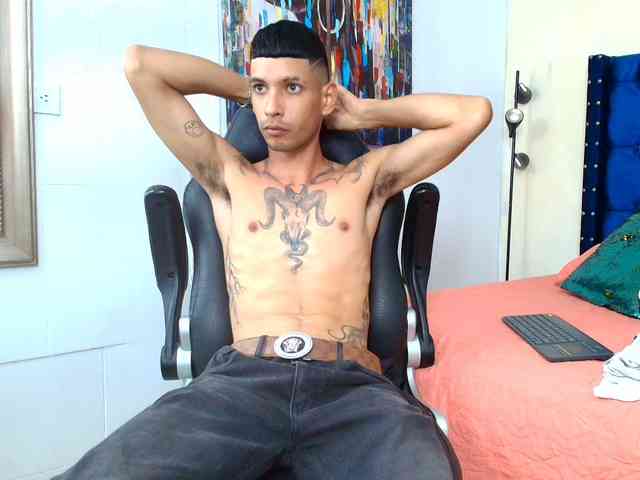 Angeel-hot24 Live Webcam on BongaCams