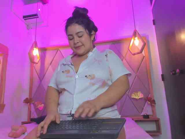 samanthaferrer's live room