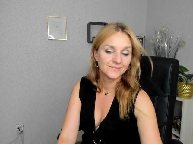 SecretAlicia live webcam show