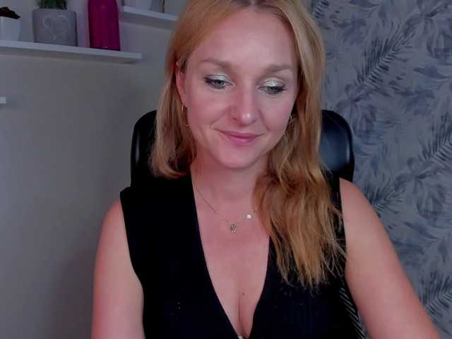 SecretAlicia live webcam show