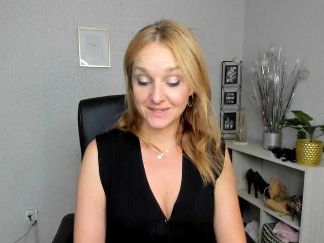 SecretAlicia live webcam show