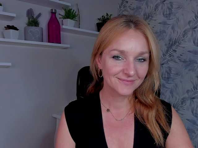 SecretAlicia live webcam show