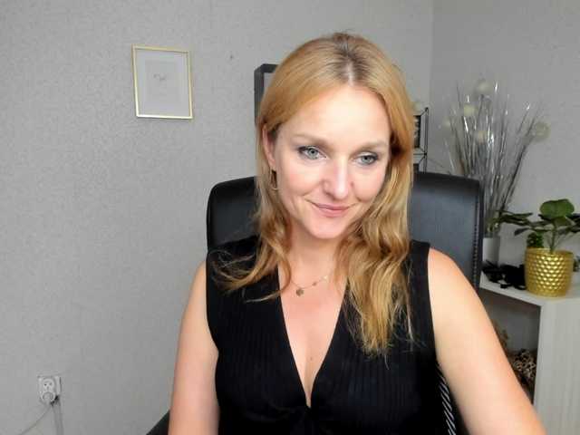 SecretAlicia live webcam show