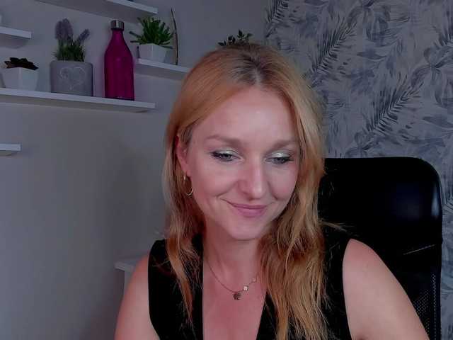 SecretAlicia live webcam show