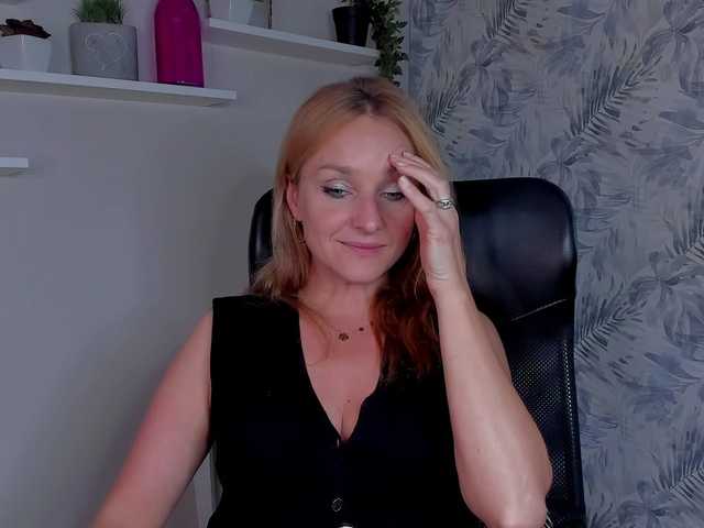 SecretAlicia live webcam show