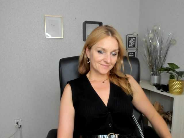 SecretAlicia live webcam show