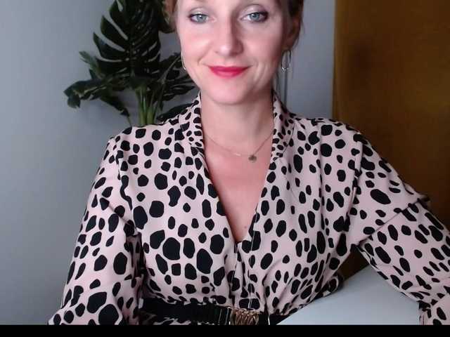SecretAlicia live cam preview