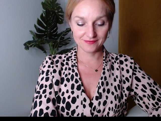 SecretAlicia live cam preview