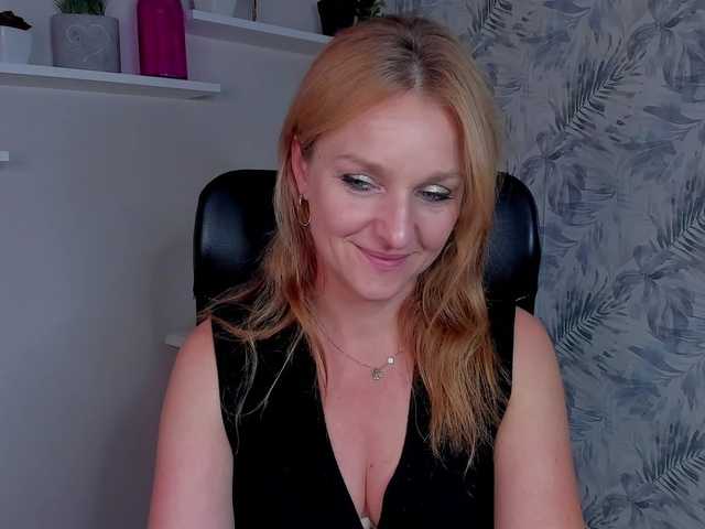SecretAlicia live webcam show
