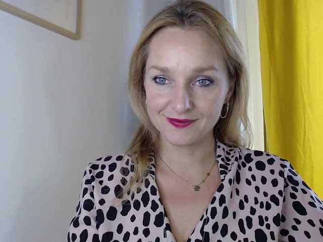 SecretAlicia live cam preview
