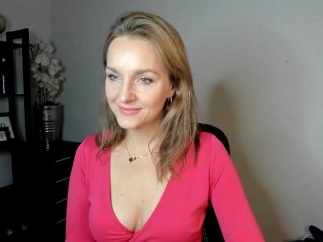 SecretAlicia live cam preview