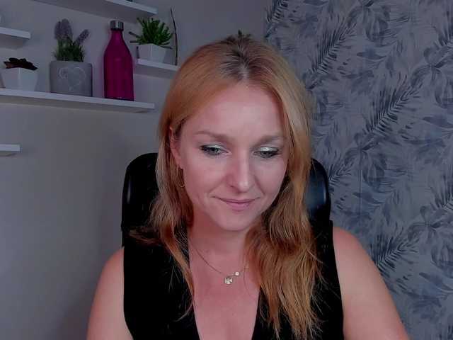 SecretAlicia live webcam show