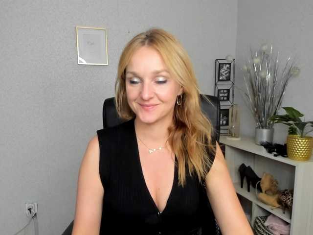 SecretAlicia live webcam show