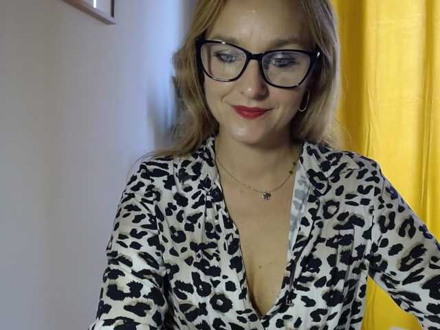 SecretAlicia live cam preview