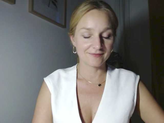 SecretAlicia live cam preview