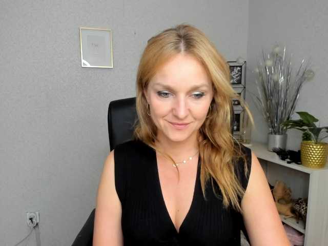 SecretAlicia live webcam show