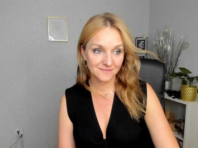 SecretAlicia live webcam show
