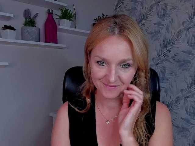 SecretAlicia live webcam show