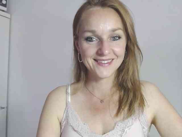 SecretAlicia webcam
