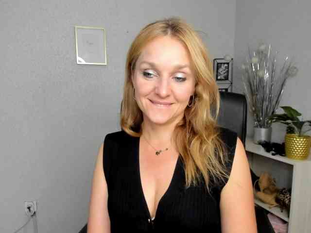 SecretAlicia webcam