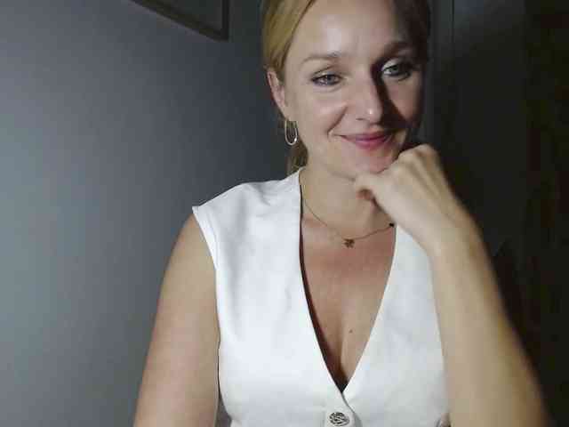 SecretAlicia webcam