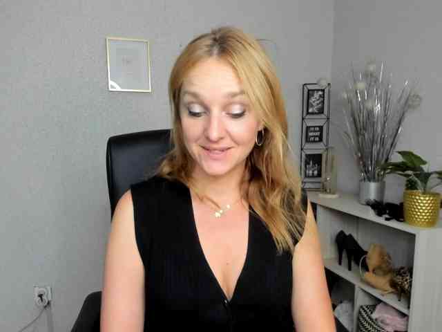 SecretAlicia webcam