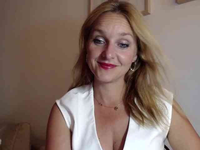SecretAlicia webcam