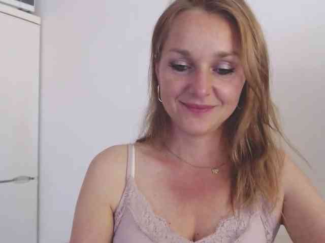 SecretAlicia webcam