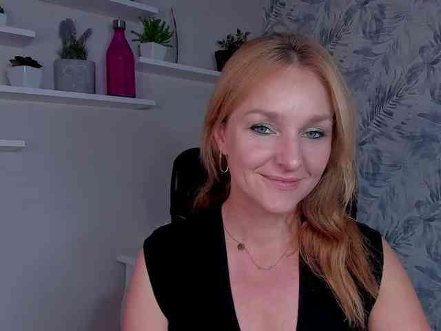 SecretAlicia webcam