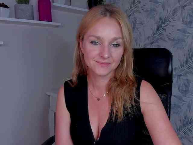 SecretAlicia webcam