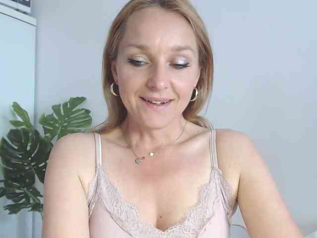 SecretAlicia webcam