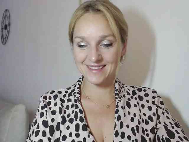 SecretAlicia webcam