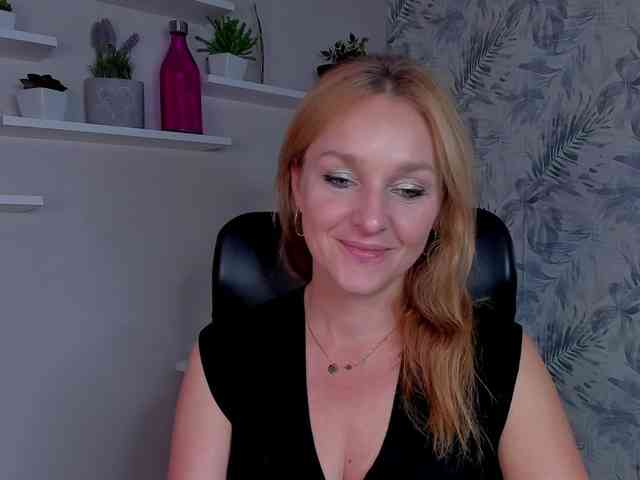 SecretAlicia webcam
