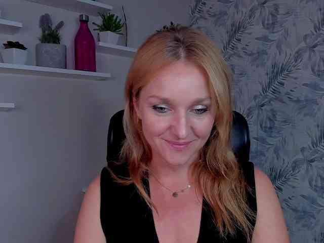 SecretAlicia webcam