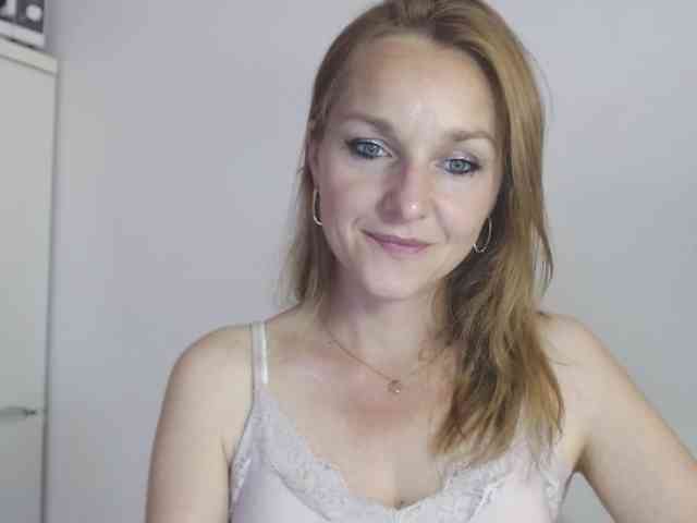 SecretAlicia webcam