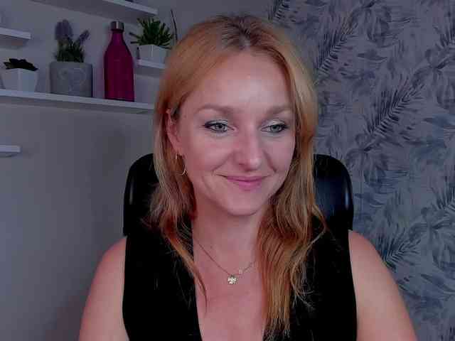 SecretAlicia webcam