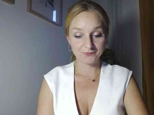 SecretAlicia webcam
