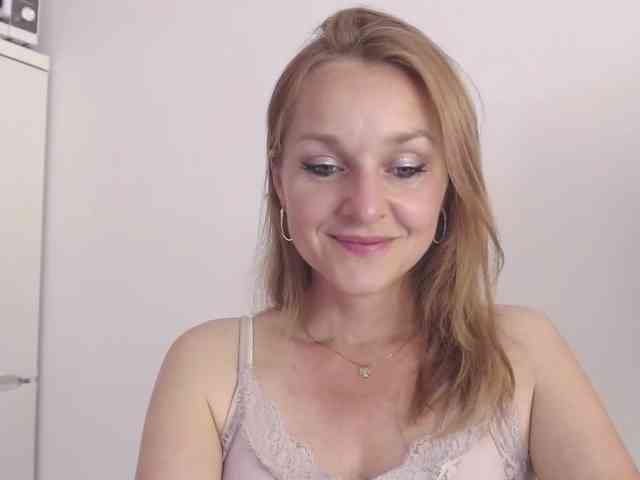 SecretAlicia webcam