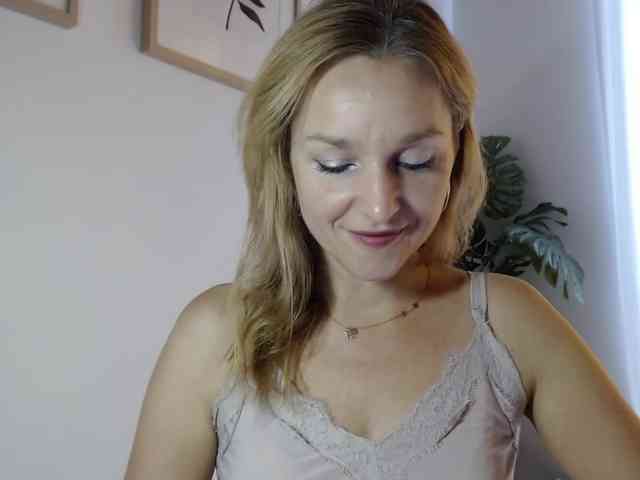 SecretAlicia webcam