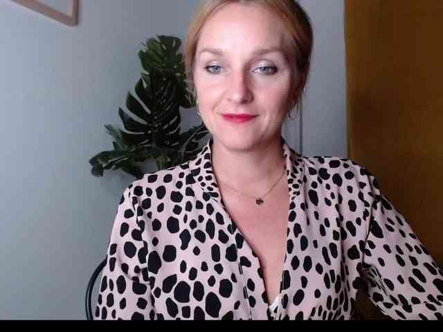 SecretAlicia webcam